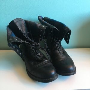 Madden Girl Black Combat Boots GUC